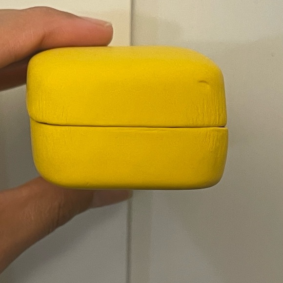 Ray-Ban sunglasses/ glasses hard case | yellow mustard color - Picture 8 of 12